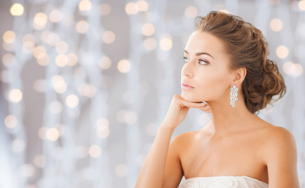 Woman wearing hair trends for holidays