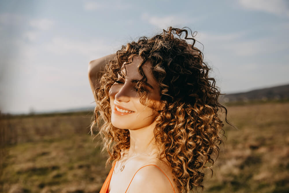 Curls with clearance wand