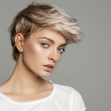 woman short hairstyle